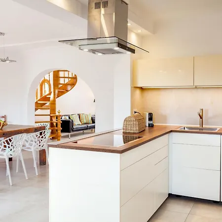 Torre Mar With Swimming Pool And 100m To The Beach